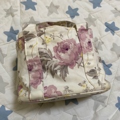 ローラアシュレイ💐LAURAASHLEYランチボックスセット