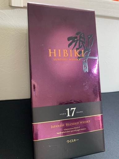 サントリー　響　17年　未開封　箱付き