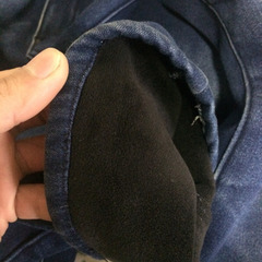 寒いの日に使用ジーンズの画像