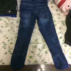 寒いの日に使用ジーンズの画像