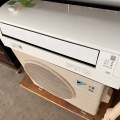 【ガス補充承ります！】もちろん、エアコン販売もあります！①の画像