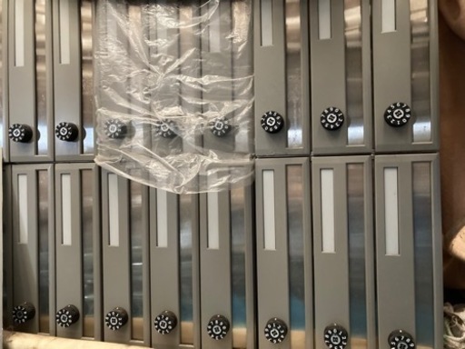 郵便受箱（ダイヤル・ラッチロック錠付前入前出型