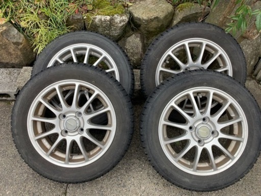スタッドレスタイヤ付きホイール