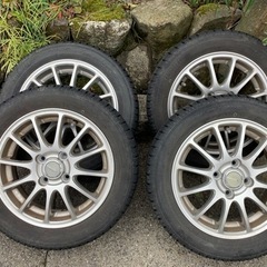 スタッドレスタイヤ付きホイール