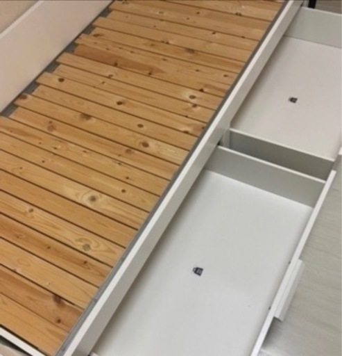 値下げしましたIKEAベッド　収納力抜群　コンパクトにソファーもなる