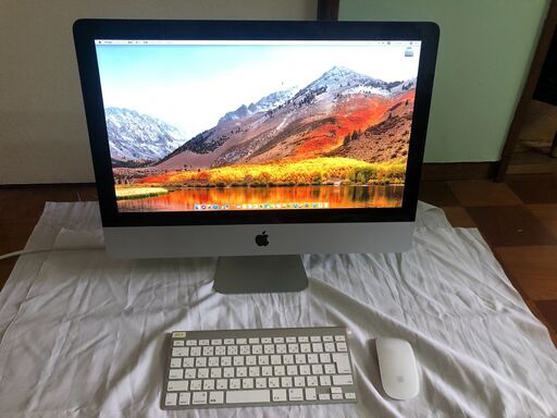 iMac21.5本体＋ワイアレスキーボード、ワイアレスマウスのセット