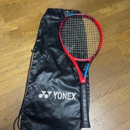 ヨネックステニスラケット　2021年　Vコア100  終了しました。