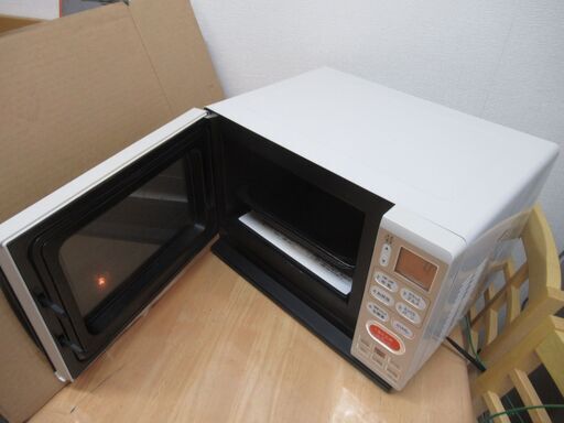 世田谷区近辺配送可能（直接引取：500円）　東芝　オーブンレンジ　 ER-J3A 　石窯オーブン　2012年製　TOSHIBA オーブンレンジ17Ｌ アイボリーホワイト