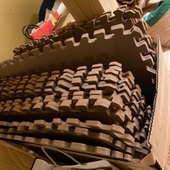 交渉中ジョイントマット　ブラウン　24枚60×60カインズオリジナルの画像