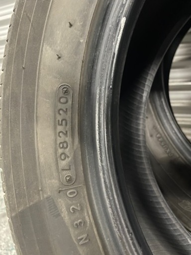 2020年製バリ山　夏タイヤ　早い者勝ち　205/60R16 セレナ　ヴォクシー　エスティマ　エルグランド　エスクワイヤ　アルファード