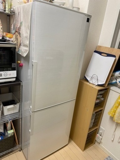 シャープ冷凍冷蔵庫　17年製　271L