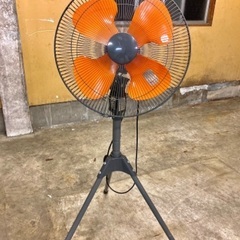 0円！業務用扇風機2台！これからの季節に！