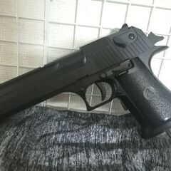 他フリマにて売約済みの為削除　最終価格　東京マルイ　10禁電動ハンドガン　デザートイーグル　ブラック　ほぼ未使用　動作確認済みの画像