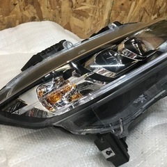 ホンダS660 運転席側ヘッドライトの画像