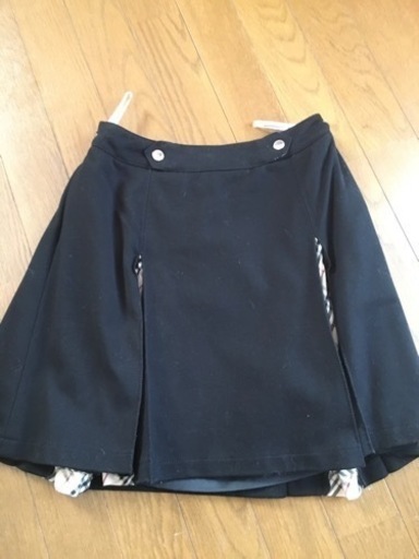バーバリーの女児の服。小学生卒業式に着ただけです。