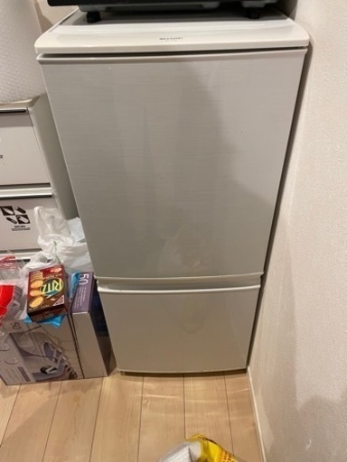 シャープ137L冷蔵庫