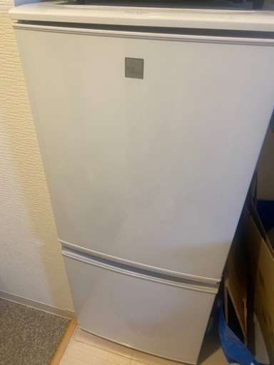 冷蔵庫　SHARP 137L SJ-14E4