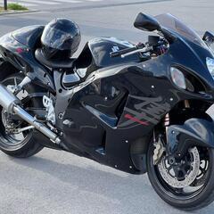 スズキ 隼 ハヤブサ 黒 1300cc