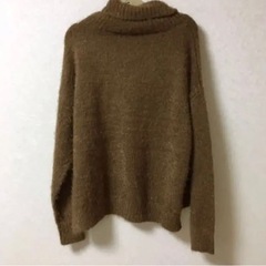 【新品】タートルニット  こげ茶の画像