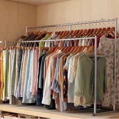 ハンガーラックの画像