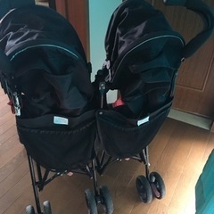 ダブルストローラーの画像