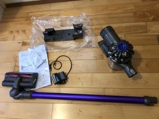 Dyson コードレスクリーナーDC62