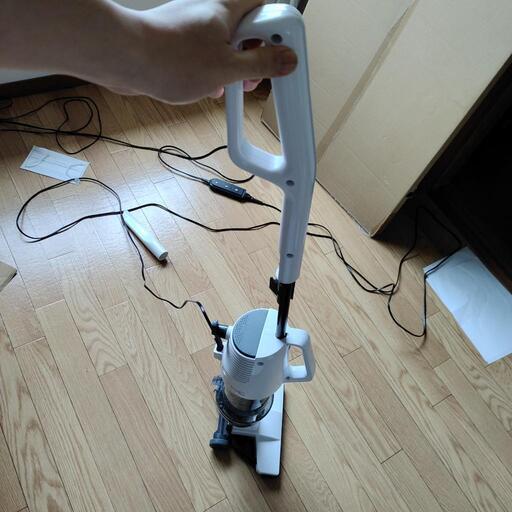 掃除機 サイクロンスティック型クリーナー TC-EA17W ホワイト　城山公園近くの自宅まで取りに来れる方のみ