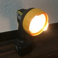 パナ　充電バッテリー式ライトの画像