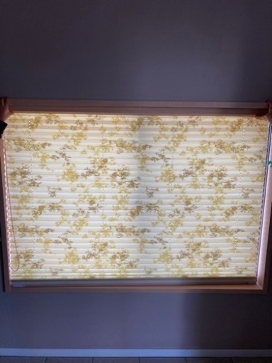 和柄　シェイドカーテン　プリーツスクリーン