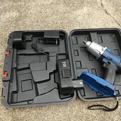24v インパクト レンチ バッテリーと充電器付きの画像