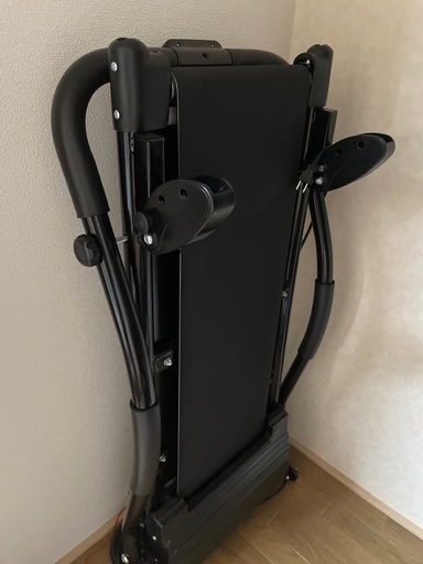 ランニングマシン 1年前に買いましたが、数回使って眠ったままなのでお