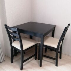 IKEA　ダイニングテーブルセットの画像