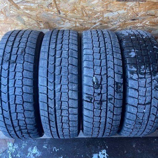 バリ山　DUNLOP WM02 185/60R15 スタッドレス  タイヤ　2020年製