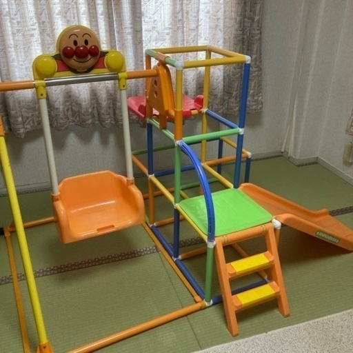 アンパンマンブランコ、滑り台、ジャングルジム
