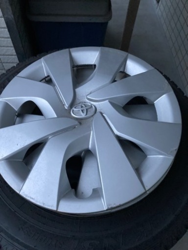 新品同様品　175/70R14 4本セット　トヨタホイールカバー付