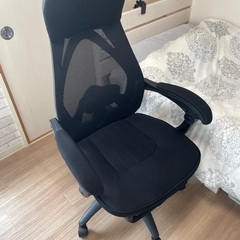 デスクチェア　黒