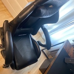 ゲーミングチェアの画像