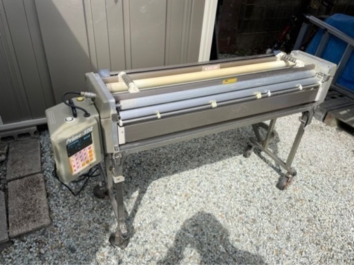 内装　クロス糊付け機‼️