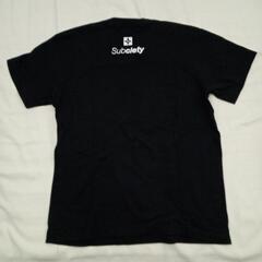サブサエティのTシャツと無メーカー短パンの画像