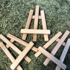 木製イーゼル　3つセットの画像