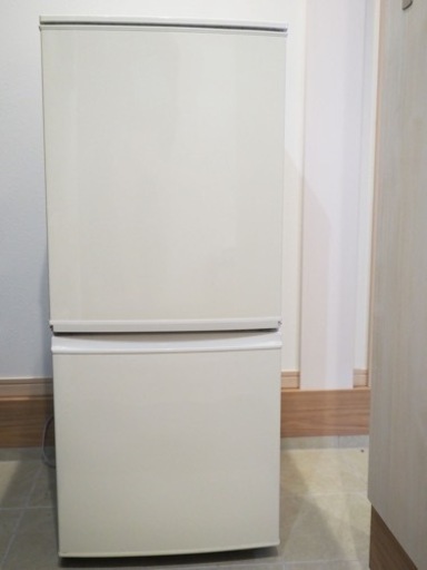 シャープ 137L 冷蔵庫 SJ-14Y-W 2013年製