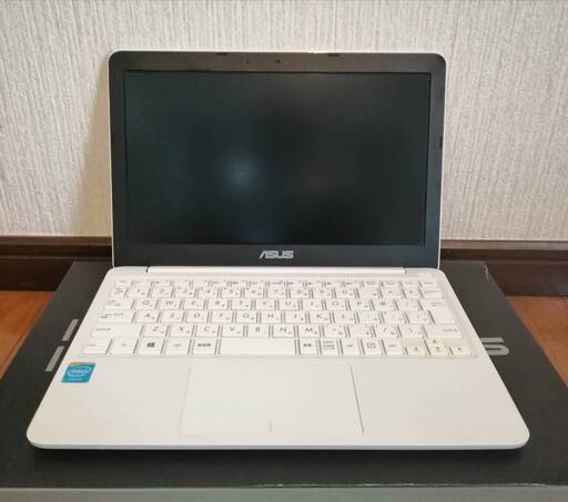 ASUS 11.6インチ EeeBook X205TA Win8.1