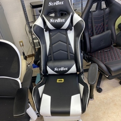 ゲーミングチェア　中古　傷有り　全体綺麗