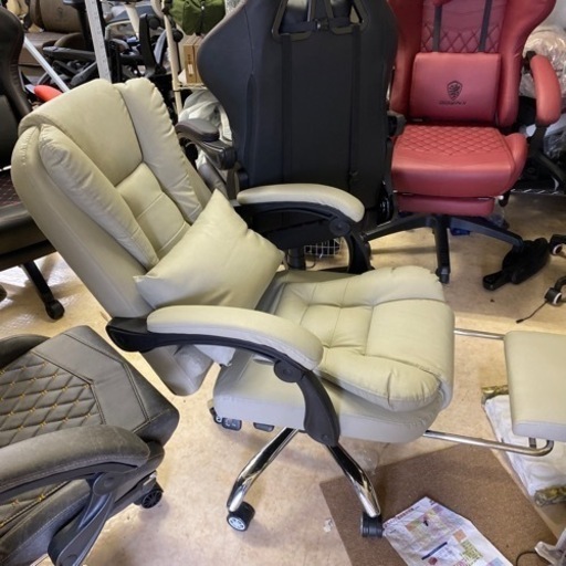 新品　オフィスチェア　社長椅子　リクライニング機能
