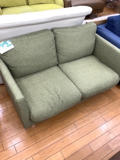 2人掛けソファー　グリーン　毛玉、使用感有　幅137cm 高さ77cm 奥行75cm