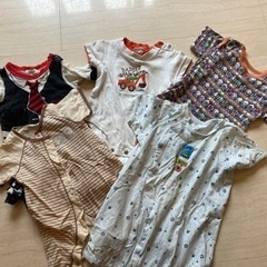 半袖ロンパース5着