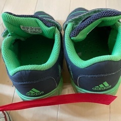 本日限り。子供靴4 及び子供靴1と3の画像