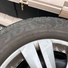 日産 nv350キャラバン 195/80R15 スチール ホイール タイヤ 4本, ホイールキャップ、ナット付きの画像