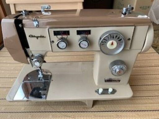◇レトロなミシン　※とても綺麗で状態よいですが電源コードがありません