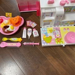 メルちゃん　うさぎさんきゅうきゅうしゃ　キッズプレート